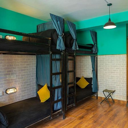 Whoopers Hostel Manali Bagian luar foto