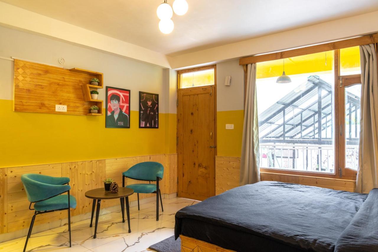 Whoopers Hostel Manali Bagian luar foto