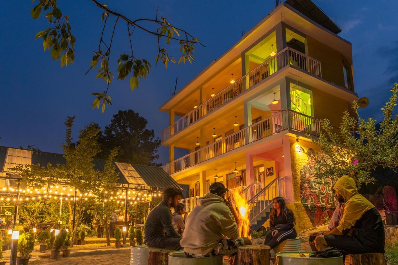 Whoopers Hostel Manali Bagian luar foto